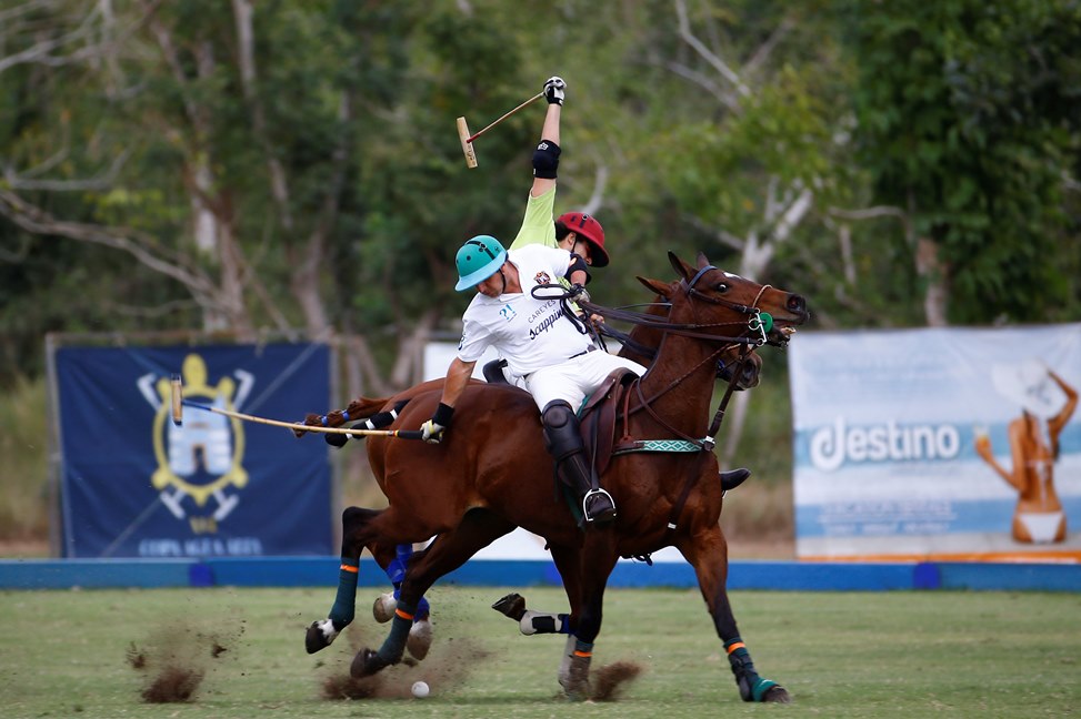 Diego Solorzano, Careyes Scappino team ridden hard by Rodolfo Ramos, Mcquiling Polo team